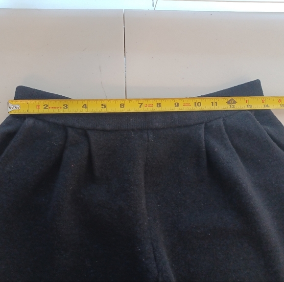 St. John Basics Size 6 Knit Old Money Pull-On Cropped Pants - Picture 9 of 12